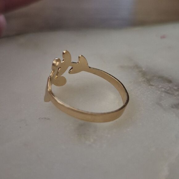 Delicate Gold Tone Leaf Wrap Ring - Minimalist Nature Inspired Band - Picture 5 of 8